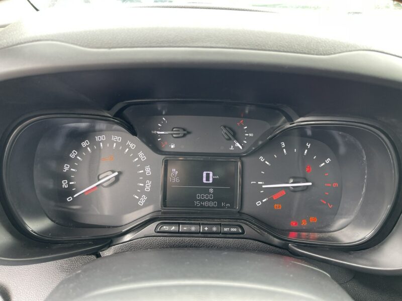 Citroen Berlingo XL Blaszak Klimatyzacja Czyjniki parkowania
