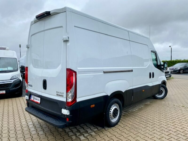 Iveco Daily SALON PL / VOLL / AUTOMAT / 97 tys.km / NAVI / KAMERA / Gwarancja
