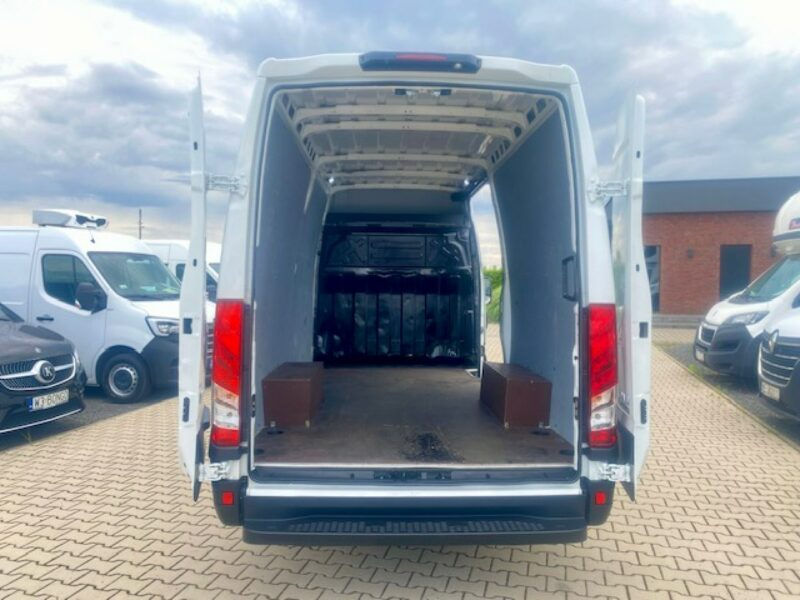 Iveco Daily SALON PL / VOLL / AUTOMAT / 97 tys.km / NAVI / KAMERA / Gwarancja