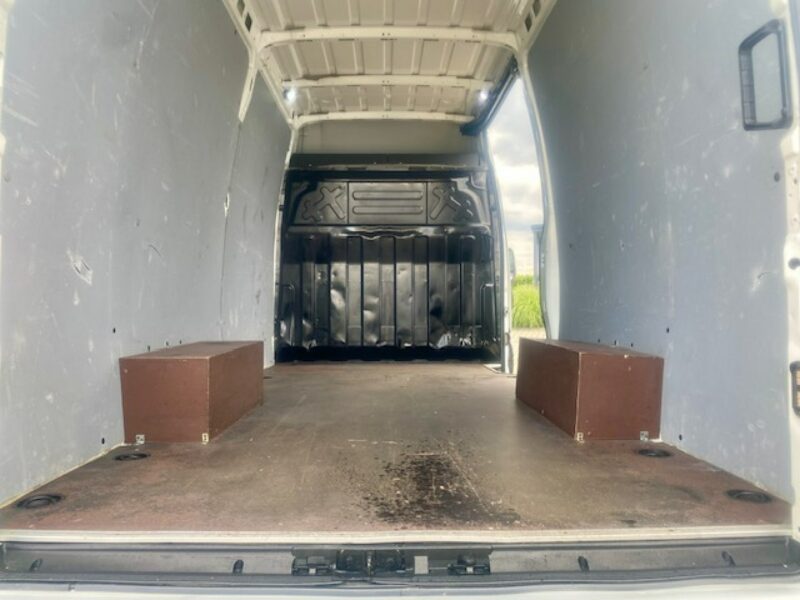 Iveco Daily SALON PL / VOLL / AUTOMAT / 97 tys.km / NAVI / KAMERA / Gwarancja