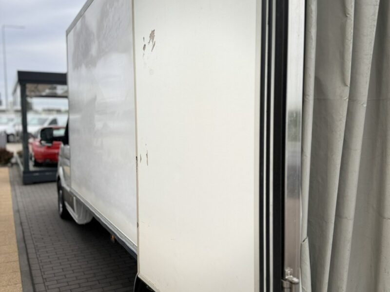 Volkswagen Crafter Crafter 2.0Tdi 177Ps Kontener + chłodnia, DSG , Vat-2 , netto 70999pln