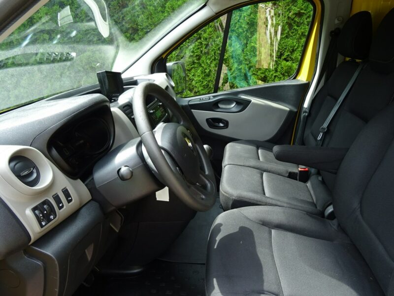 Renault Trafic Renault Trafic L2H1 furgon klima tylko 86000km Sprowadzony
