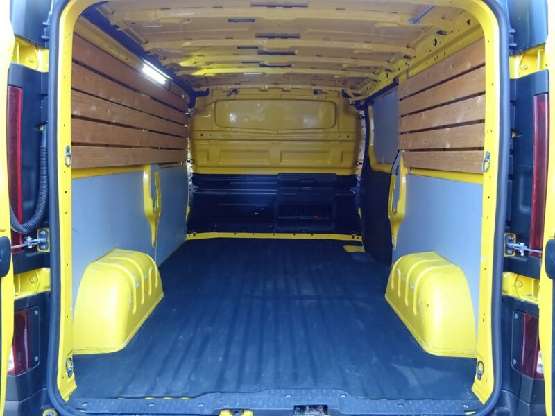 Renault Trafic Renault Trafic L2H1 furgon klima tylko 86000km Sprowadzony