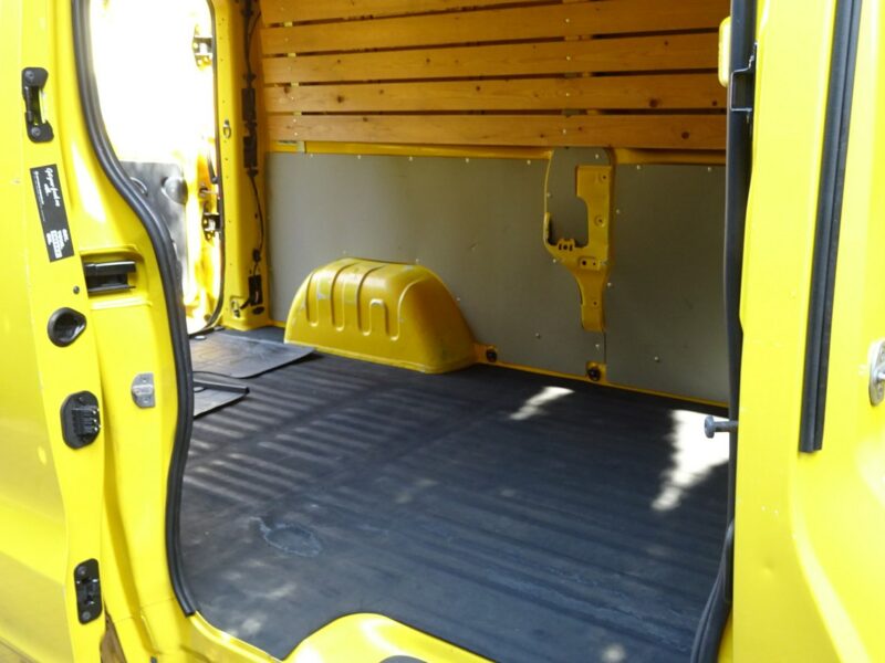 Renault Trafic Renault Trafic L2H1 furgon klima tylko 86000km Sprowadzony