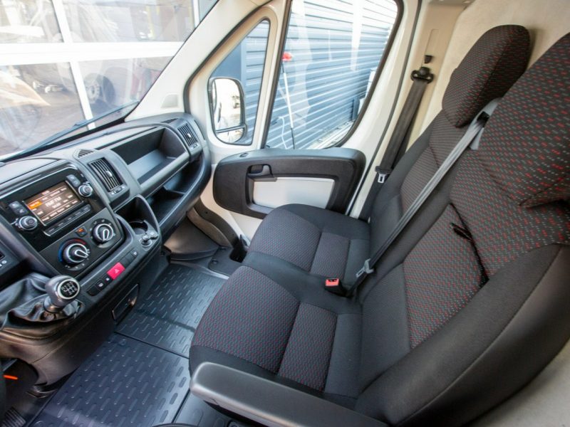 Peugeot Boxer L2H2 ŚREDNI 2.2 BlueHDI *PREMIUM*