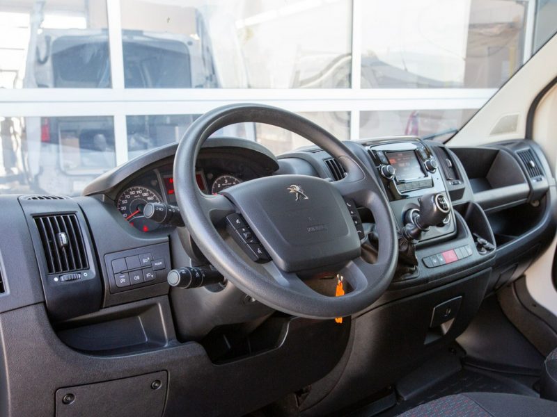 Peugeot Boxer L2H2 ŚREDNI 2.2 BlueHDI *PREMIUM*
