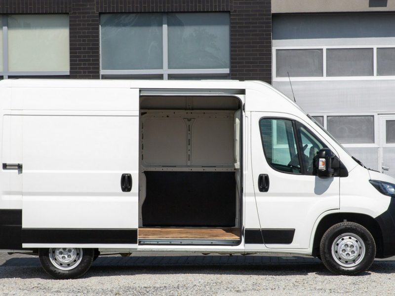 Peugeot Boxer L2H2 ŚREDNI 2.2 BlueHDI *PREMIUM*