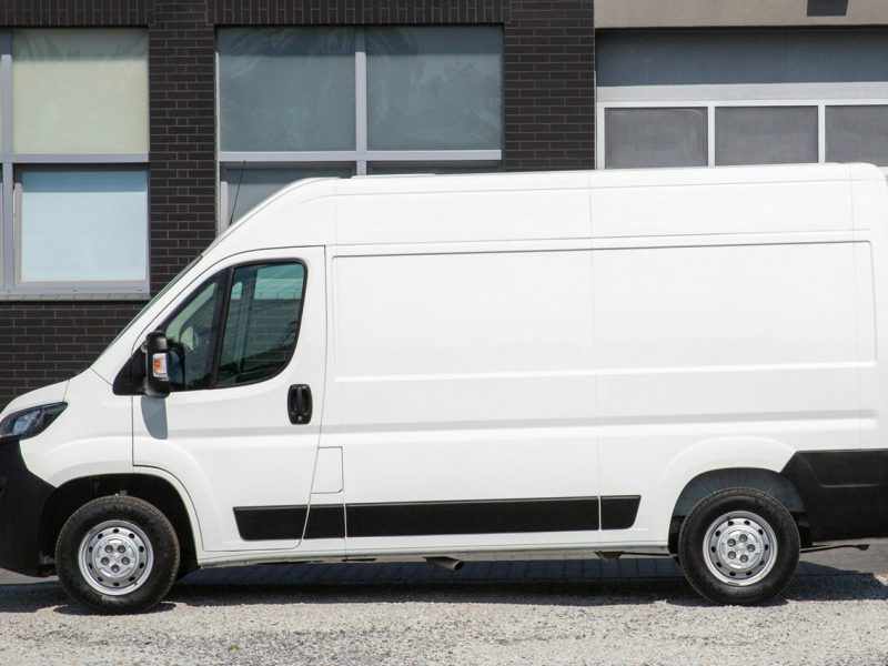 Peugeot Boxer L2H2 ŚREDNI 2.2 BlueHDI *PREMIUM*