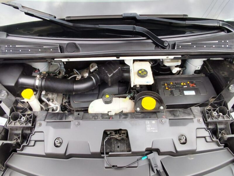 Renault Trafic Pack klim + navi