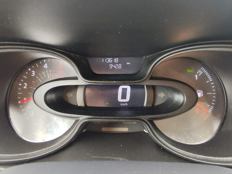 Renault Trafic Pack klim + navi