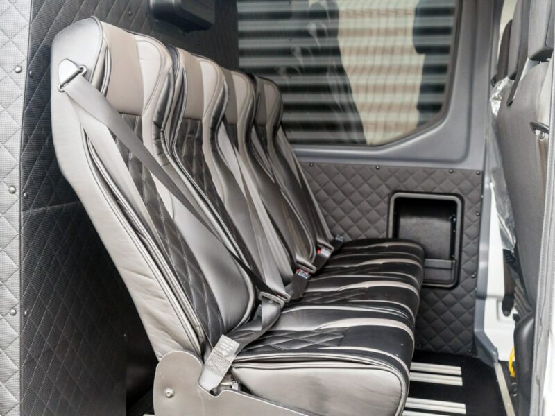 Iveco Daily 35S18A8H V 7-os.Brygadowy L4H2 16m3 176KM Od ręki ! Pakiet Comfort Niska cena !
