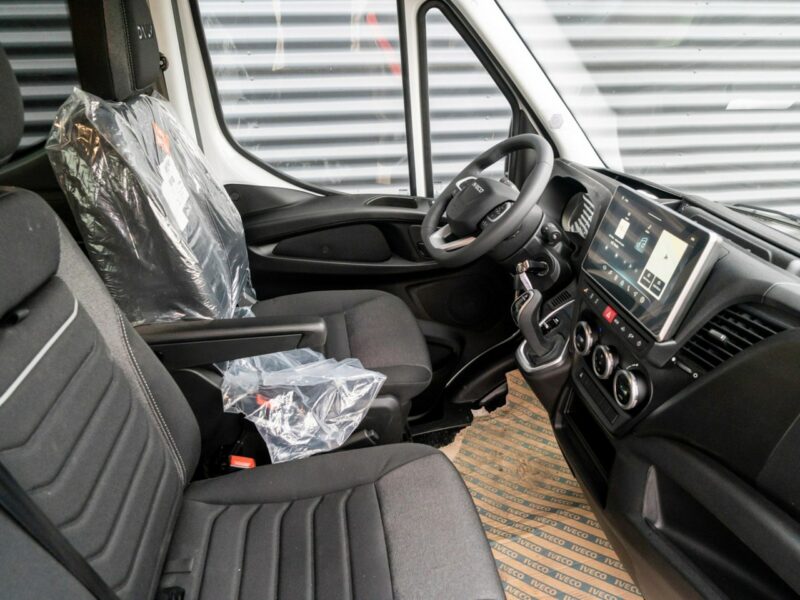Iveco Daily 35S18A8H V 7-os.Brygadowy L4H2 16m3 176KM Od ręki ! Pakiet Comfort Niska cena !