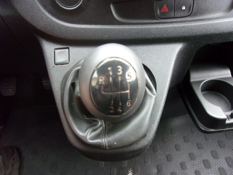 Opel Vivaro Klimatyzacja, Ele szyby, Ele lusterka, 3 osobowy, 2900 DMC