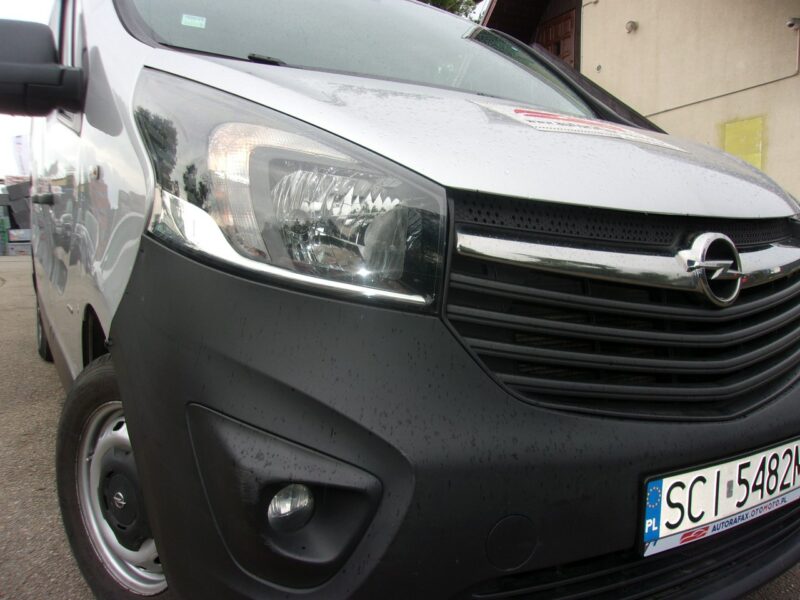 Opel Vivaro Klimatyzacja, Ele szyby, Ele lusterka, 3 osobowy, 2900 DMC