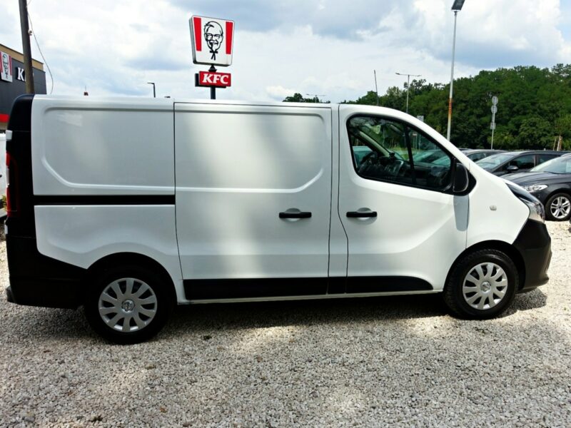 Nissan NV300 * R E Z E R W A C J A *