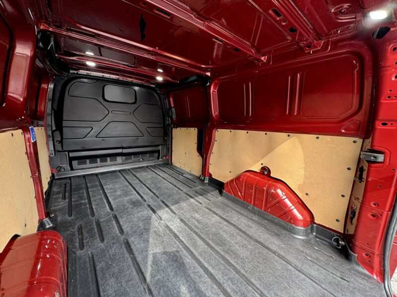 Ford Transit Custom 2.0 170 KM Bogato Wyposażony Salon PL Serwisowany Bezwypadkowy UNIKAT