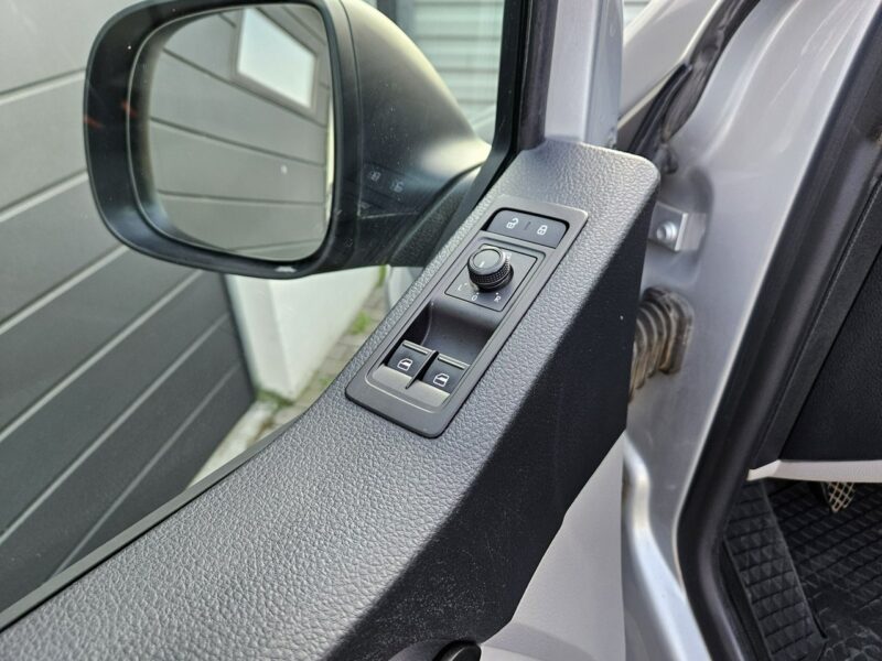 Ford Ranger 2.2 150KM FV 23% VAT-1 manual 4x4 ZABUDOWA warsztat BEZWYPADEK zadbany