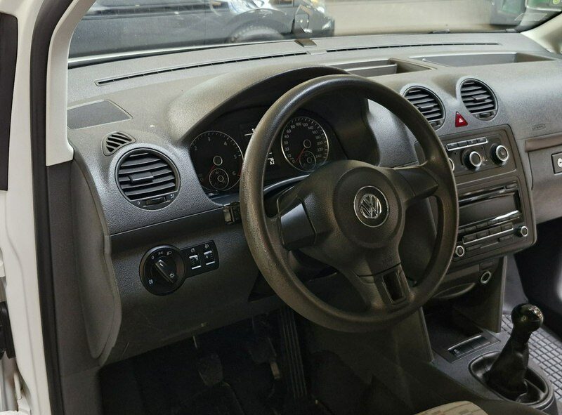 Volkswagen Caddy przebieg 156000 roczna gwarancja