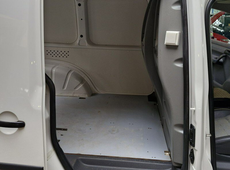Volkswagen Caddy przebieg 156000 roczna gwarancja