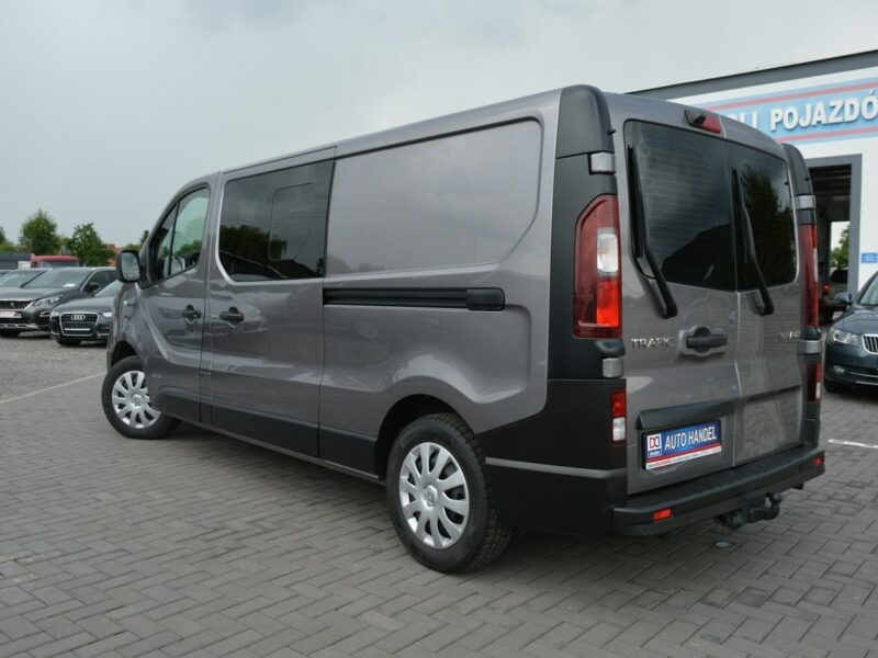 Renault Trafic 1.6 dCi LONG 2xBoczne drzwi 5-osób Navi Kamera 174tys.km F-VAT