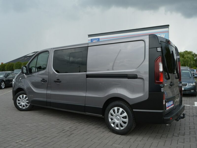 Renault Trafic 1.6 dCi LONG 2xBoczne drzwi 5-osób Navi Kamera 174tys.km F-VAT