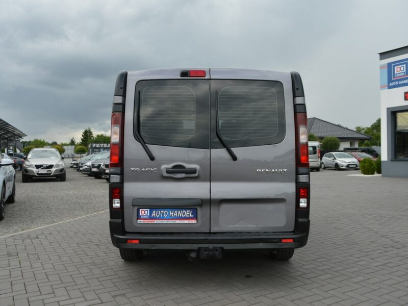 Renault Trafic 1.6 dCi LONG 2xBoczne drzwi 5-osób Navi Kamera 174tys.km F-VAT