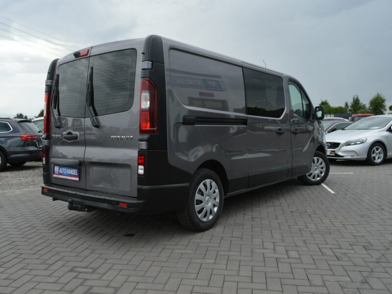 Renault Trafic 1.6 dCi LONG 2xBoczne drzwi 5-osób Navi Kamera 174tys.km F-VAT