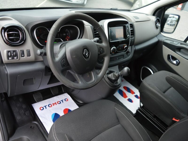 Renault Trafic 1.6 dCi LONG 2xBoczne drzwi 5-osób Navi Kamera 174tys.km F-VAT