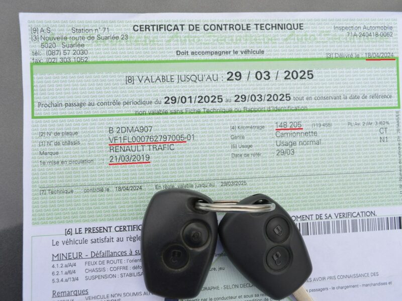 Renault Trafic 1.6 dCi LONG 2xBoczne drzwi 5-osób Navi Kamera 174tys.km F-VAT
