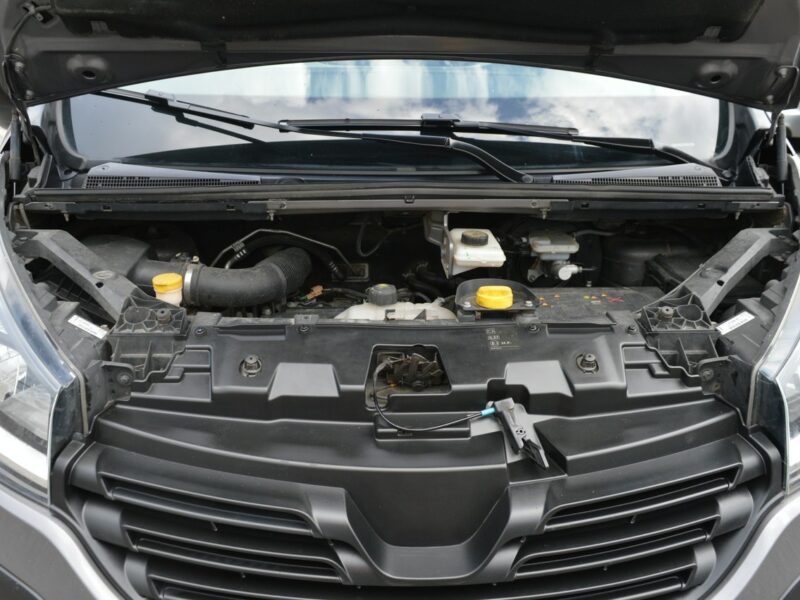 Renault Trafic 1.6 dCi LONG 2xBoczne drzwi 5-osób Navi Kamera 174tys.km F-VAT