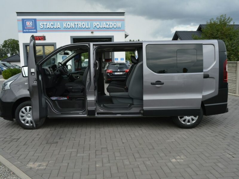 Renault Trafic 1.6 dCi LONG 2xBoczne drzwi 5-osób Navi Kamera 174tys.km F-VAT