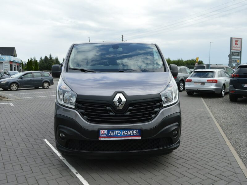 Renault Trafic 1.6 dCi LONG 2xBoczne drzwi 5-osób Navi Kamera 174tys.km F-VAT