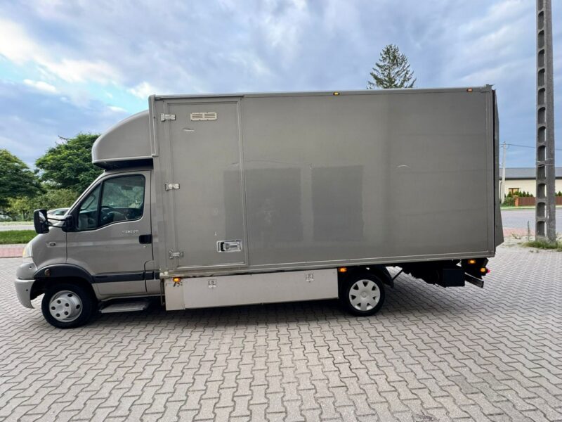 Renault Mascott Renault Mascott 3.0DCi 150-35 Klimatyzacja Winda Kontener Kamera Hak!
