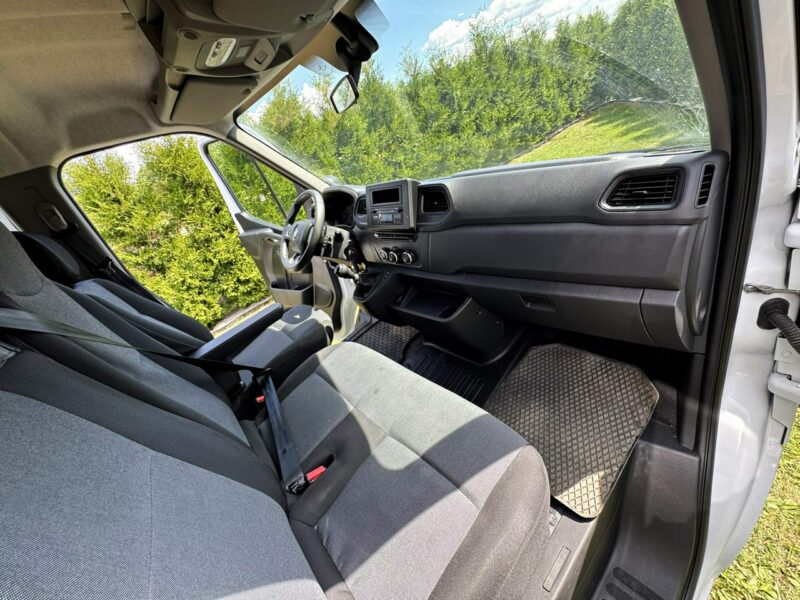 Renault Master 2,3 165KM Doka 7 osób Skrzynia Klima 25.000km