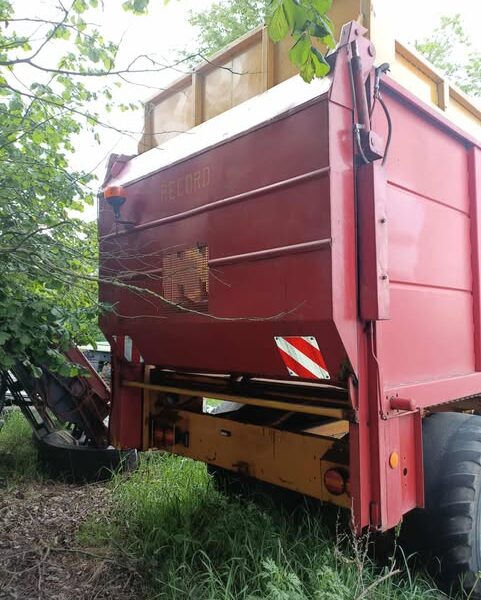 Przyczepa/rozrzutnik marki RECORD
