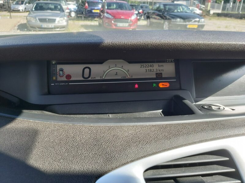 Renault Scenic 1.5DCI zadbane wnętrze III (2009-2016)