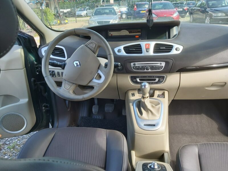 Renault Scenic 1.5DCI zadbane wnętrze III (2009-2016)