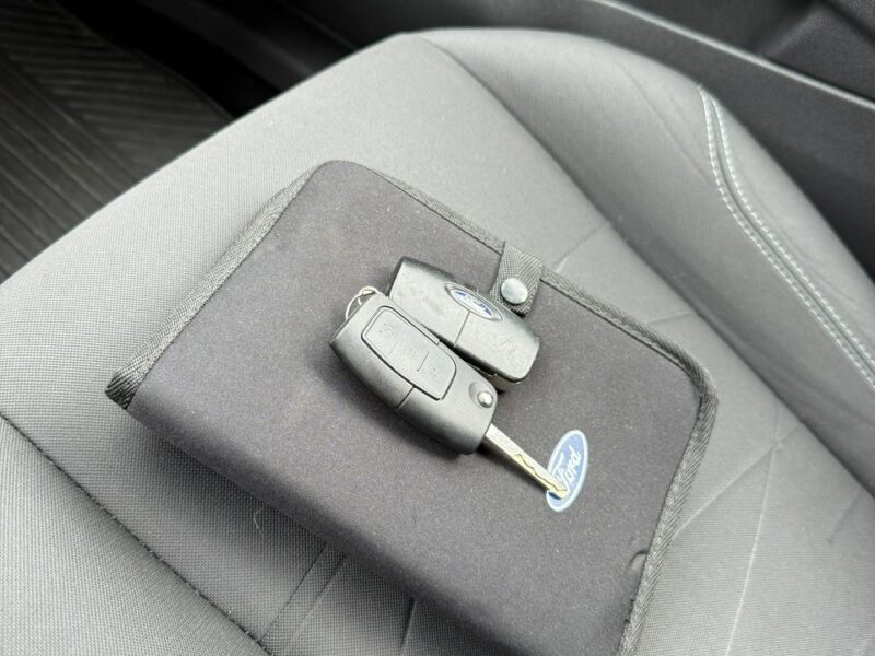 Ford Fiesta 1.5*75PS*KLIMA*NAVI*Bluetooth*LED*Wielofunkcja*Skórzana*kierownica* Mk7 (2008-)
