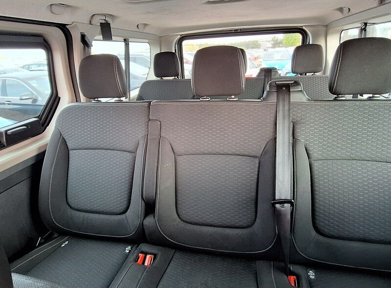 Opel Vivaro duza navi long 9 OSOBOWY II (2014-2019)