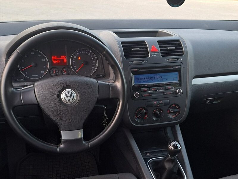 Volkswagen Golf * 1.6 MPi* Bardzo Ładny z NiEMiEC* ALUFELGi * HALOGENY * V (2003-2008)