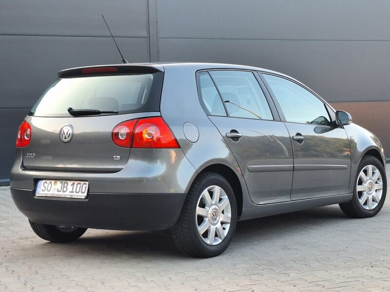 Volkswagen Golf * 1.6 MPi* Bardzo Ładny z NiEMiEC* ALUFELGi * HALOGENY * V (2003-2008)
