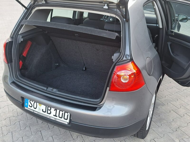 Volkswagen Golf * 1.6 MPi* Bardzo Ładny z NiEMiEC* ALUFELGi * HALOGENY * V (2003-2008)
