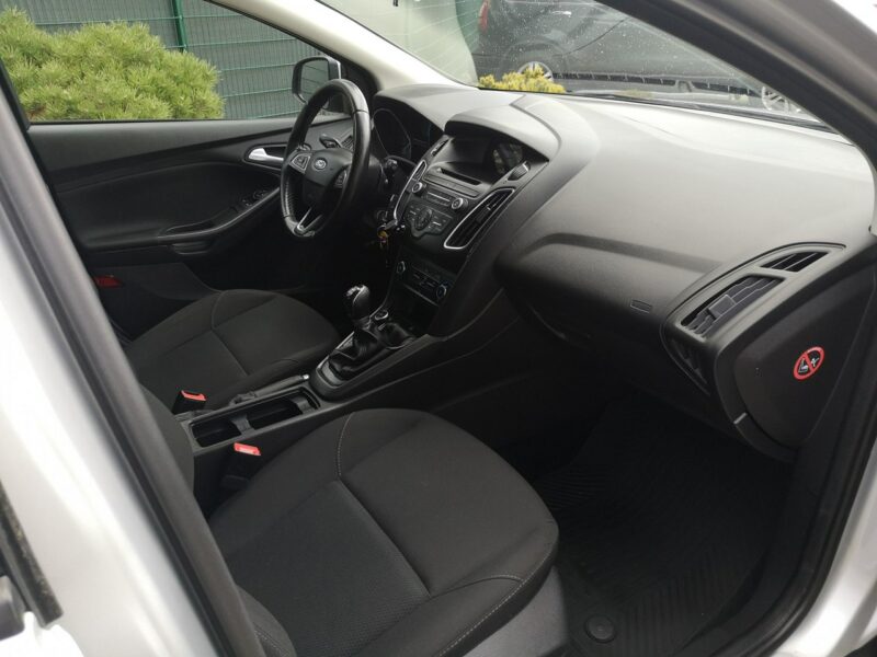 Ford Focus 1.6 16V Benzyna Klima Podgrz. szyby Salon Polska Gwarancja Mk3 (2010-2018)