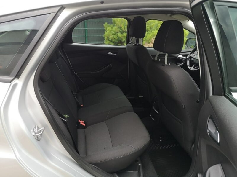 Ford Focus 1.6 16V Benzyna Klima Podgrz. szyby Salon Polska Gwarancja Mk3 (2010-2018)