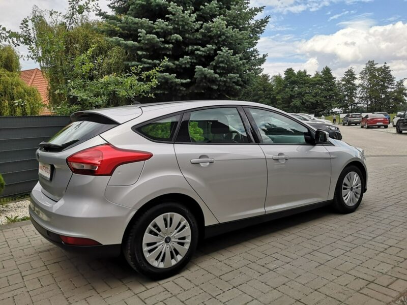 Ford Focus 1.6 16V Benzyna Klima Podgrz. szyby Salon Polska Gwarancja Mk3 (2010-2018)