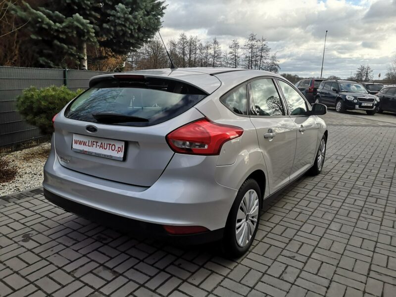 Ford Focus 1.6 16V Benzyna Klima Podgrz. szyby Salon Polska Gwarancja Mk3 (2010-2018)