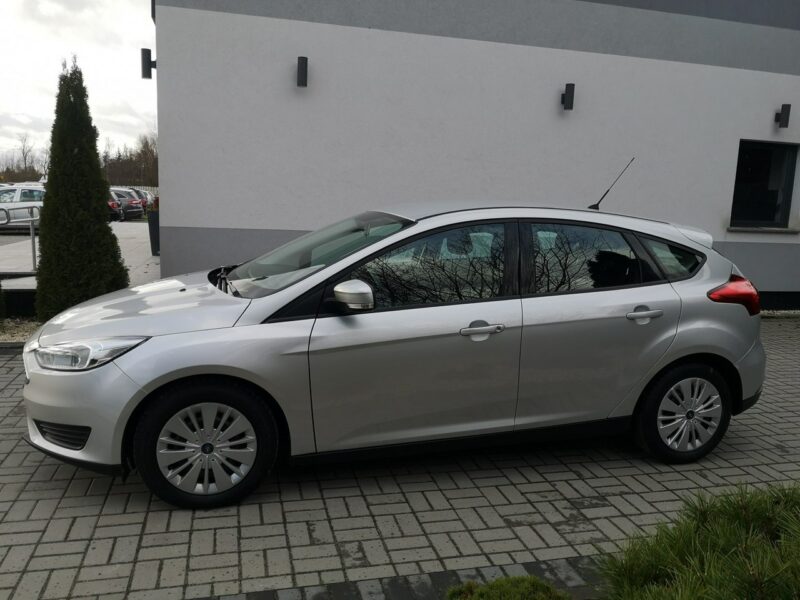 Ford Focus 1.6 16V Benzyna Klima Podgrz. szyby Salon Polska Gwarancja Mk3 (2010-2018)