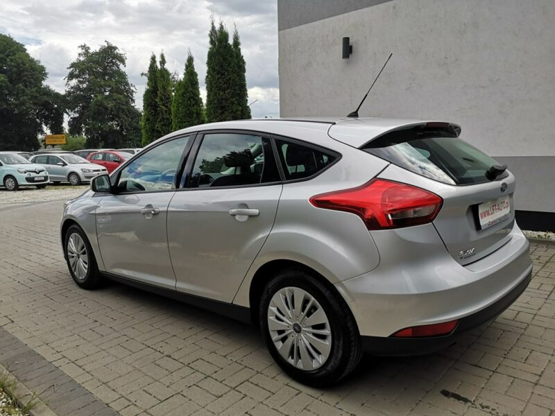 Ford Focus 1.6 16V Benzyna Klima Podgrz. szyby Salon Polska Gwarancja Mk3 (2010-2018)