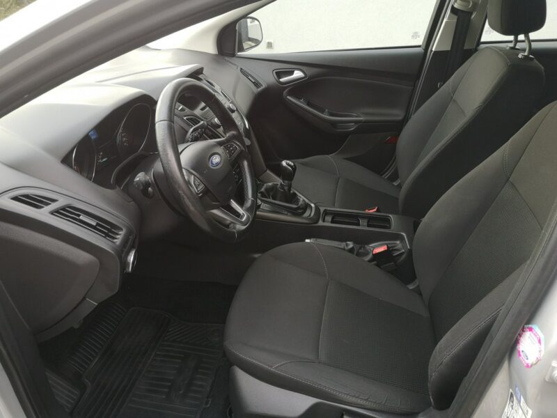 Ford Focus 1.6 16V Benzyna Klima Podgrz. szyby Salon Polska Gwarancja Mk3 (2010-2018)