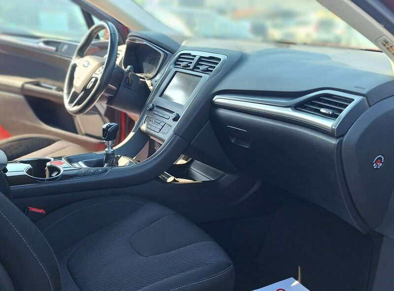 Ford Mondeo duza navi Mk5 (2014-)